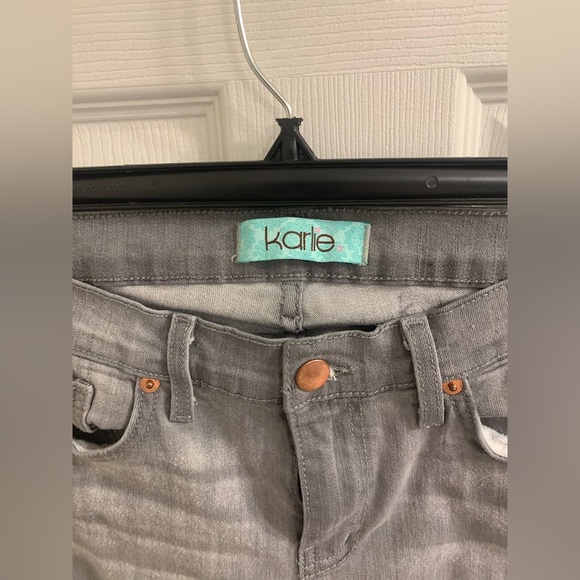 Karlie Jeans - Picture 2 of 4